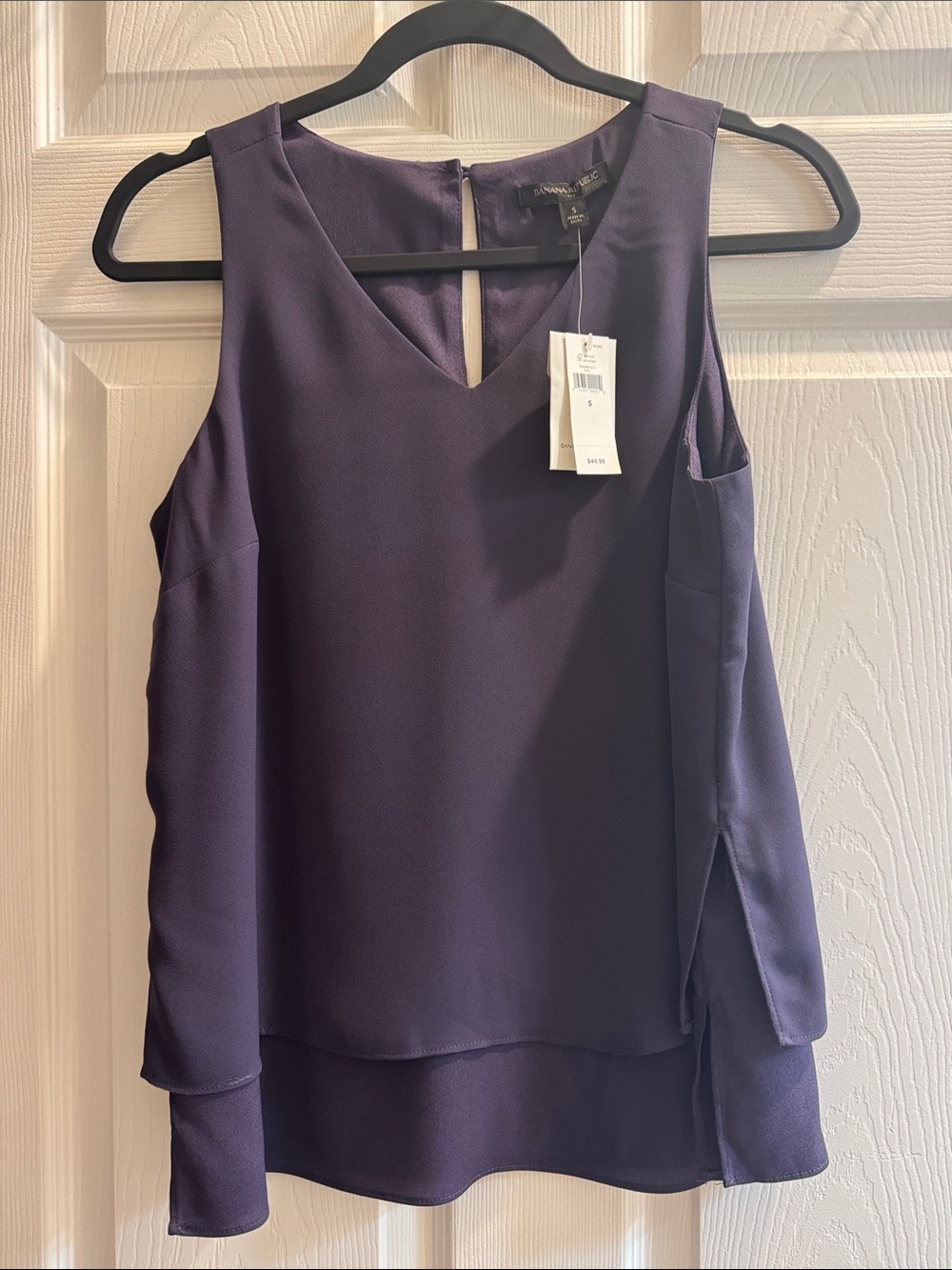 Banana Republic Factory Sleeveless Layered V-Neck Blouse in Deep Purple, Small